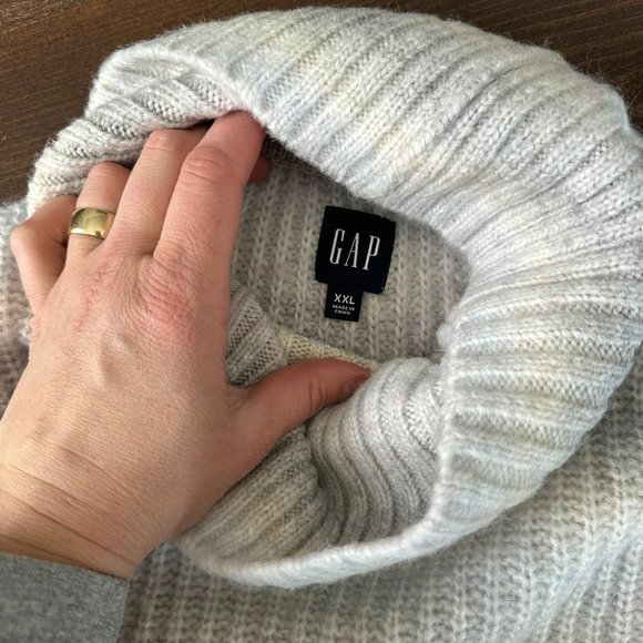 GAP Shaker-Stitch Turtleneck Sweater - Picture 9 of 16